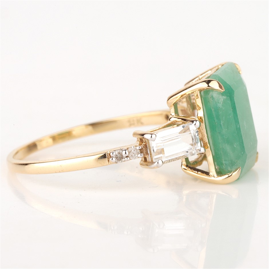 Yellow Gold Natural Emerald / Natural White Topaz & Diamond Ring with