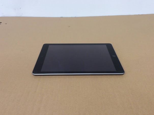 APPLE IPAD 5 (A1822) Tablet 32GB