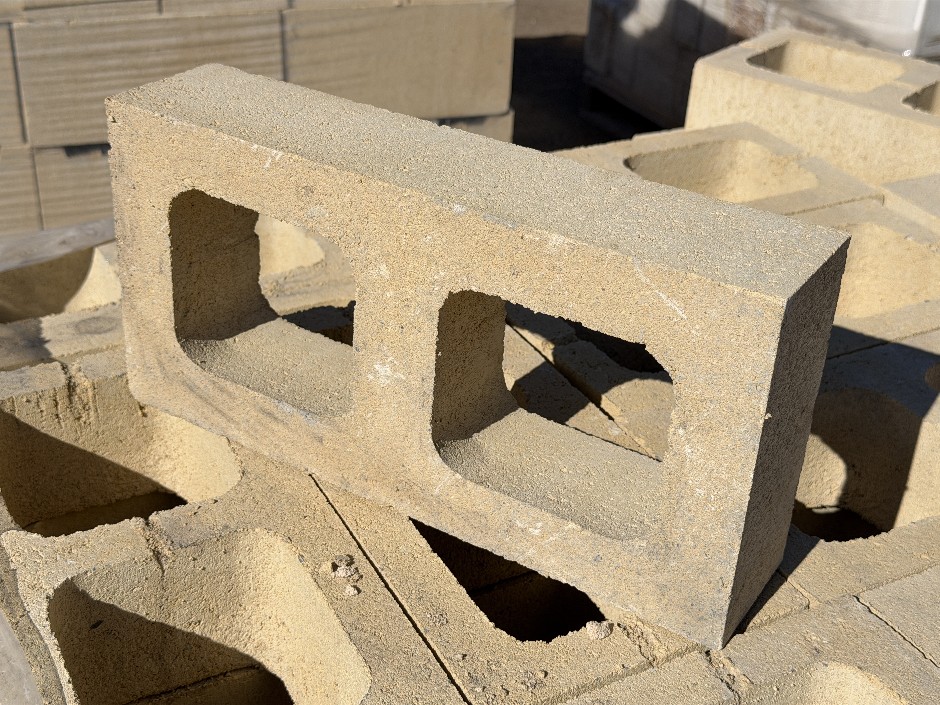 Concrete Building Blocks - Code 20.71 Cream with Smooth Face 190mm x 390