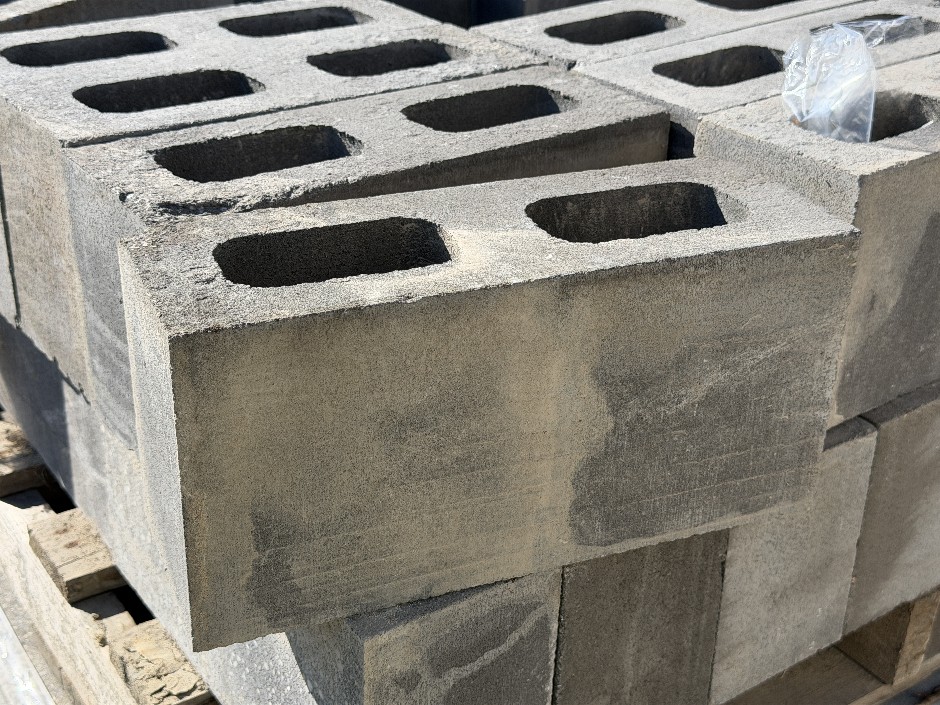 Concrete Building Blocks - Code 15.01 Black with Polish Face 140mm x 390