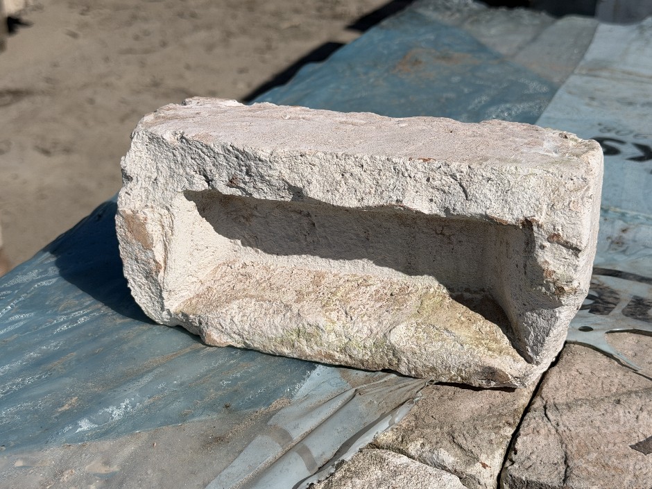 Dry Press Solid Texture House Bricks - Assorted Light Colours 110mm x 23
