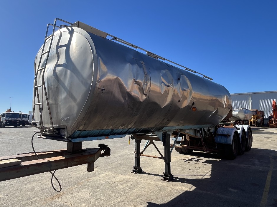1986 Tieman Tanker Tri-Axle Trailer