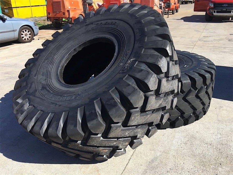 Quantity of 2 26.5-25 Earthmoving Tyres (Unused),