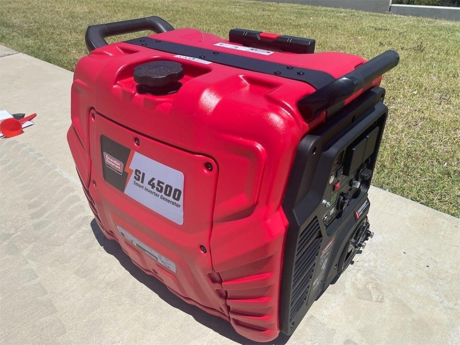 <p>4.2kW Inverter Generator (Unused)</p>
