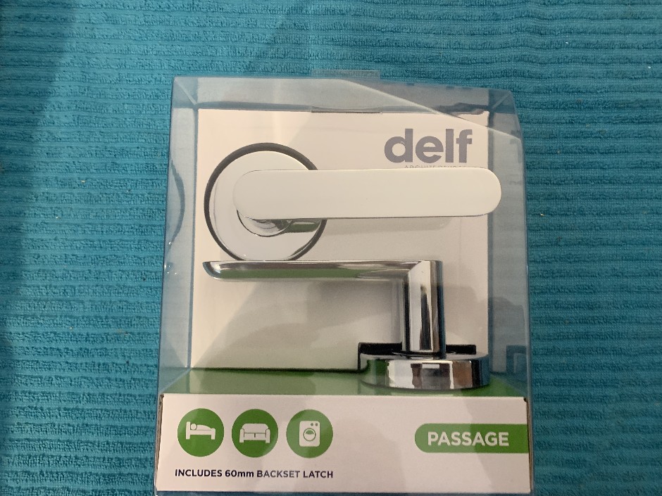 <p>10 x Delf Passage Lever Sets (Unused)</p>