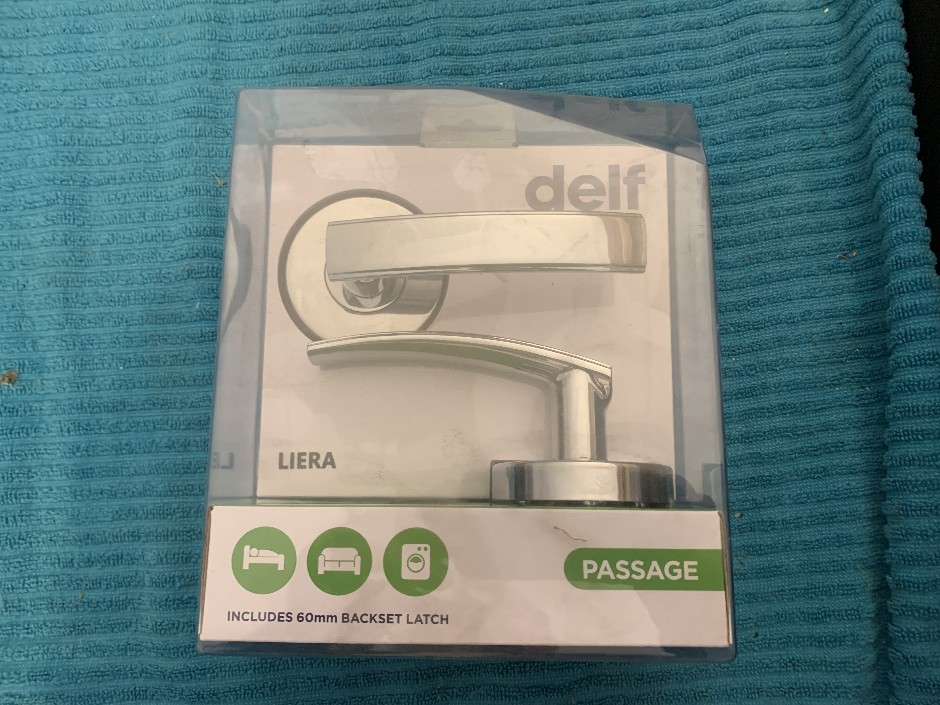 <p>7 x Delf Passage Lever Sets (Unused)</p>