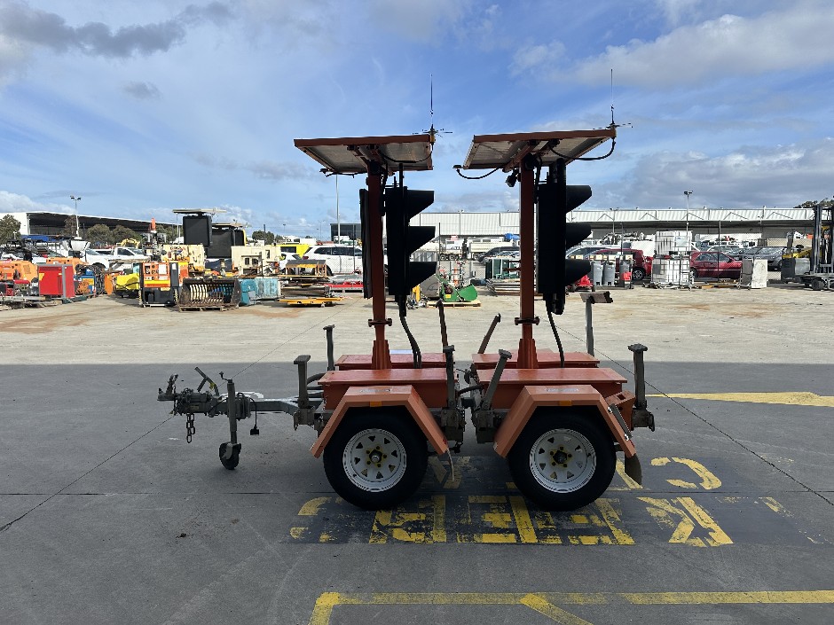 <p>2017 Bartco TL Trailer Mounted Traffic Lights **Dandenong**</p>