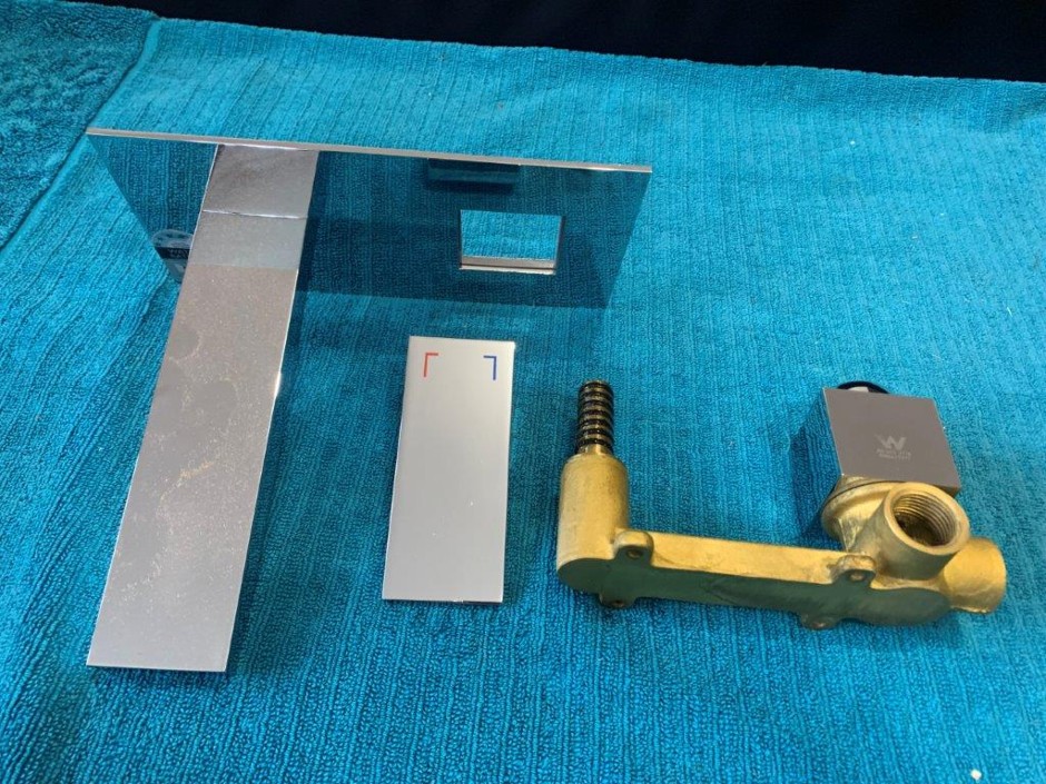 1 x Simply Inspiring Wall Mounted Spout (Unused)