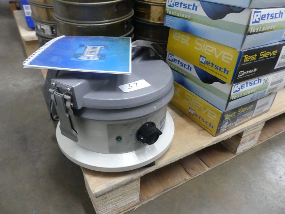Sieve shaker - can accommodate up to 8 x 200mm sieves