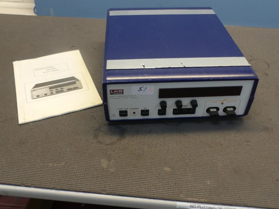 Power Supply Dual Outputs Programmable 0–2000V 200mA