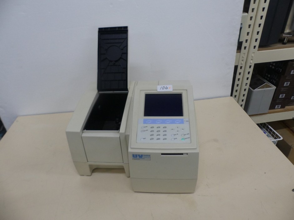 Spectrometer UV/VIS Single Beam Range 190 - 1100 nm with Scanning