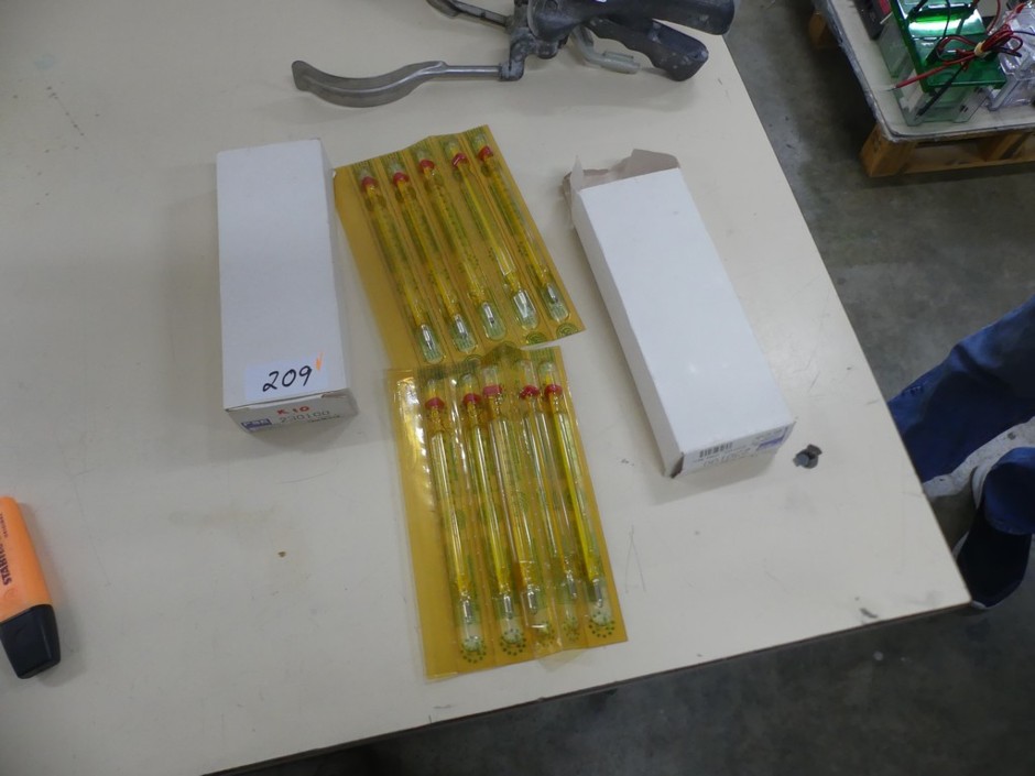 <p>Thermometers 150mm range: 10-110C</p>