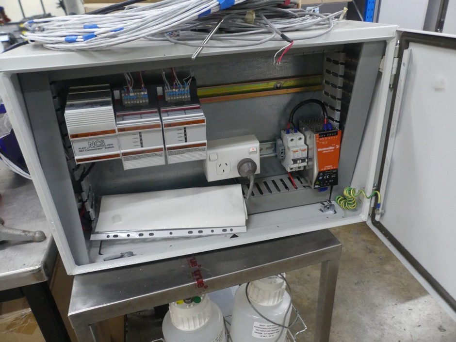 <p>Facility Temperature Monitoring System 6 Channel with Housing</p>