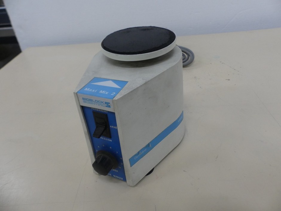 Pad Vortex Mixer Variable Speed Control with Pulse/Continous Mode