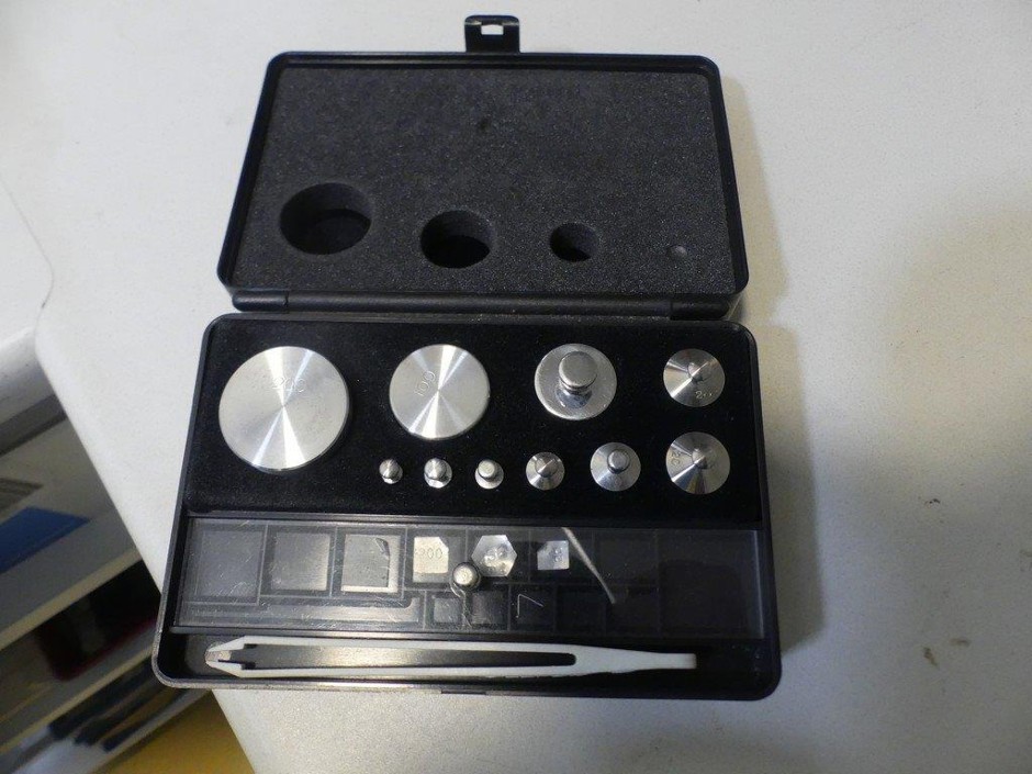 <p>Calibration Mass Set</p>