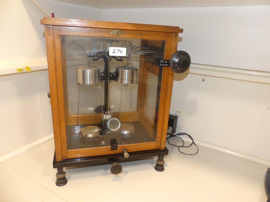 Classic Precision Balance (CC 1940s) Collectors’ Piece in Timber Frame</