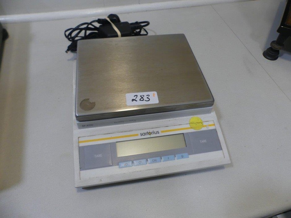 <p>Balance Top Pan 4.1kg x 0.1g External Calibration</p>
