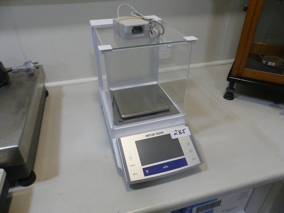 <p>Balance Precision 410g x 0.001g Internal Calibration Touch Screen</p>