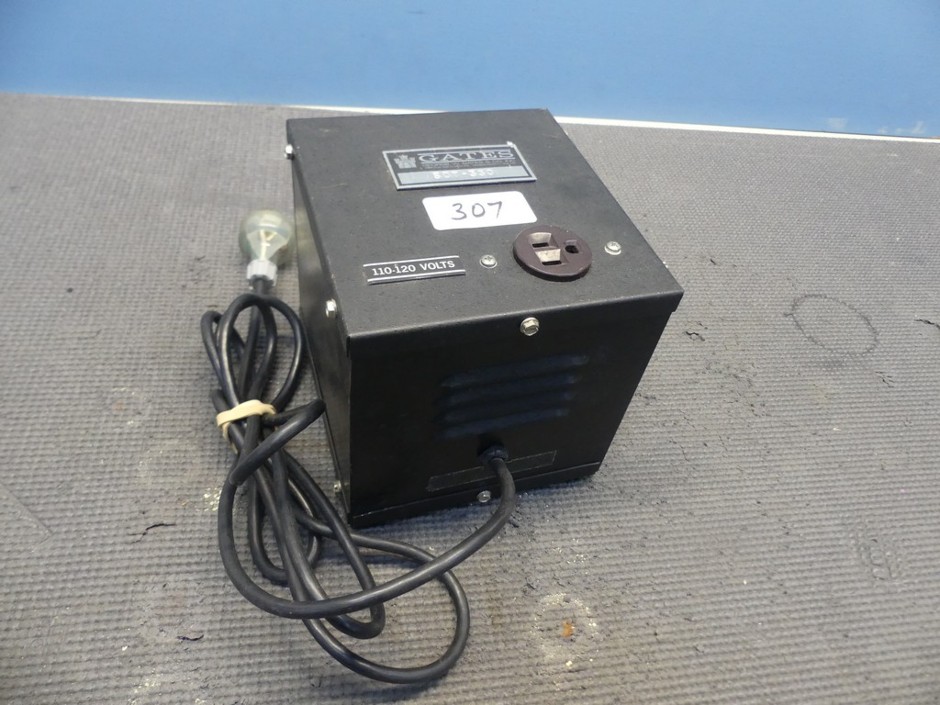 <p>Step-Down Transformer 240/115V 2.2A</p>
