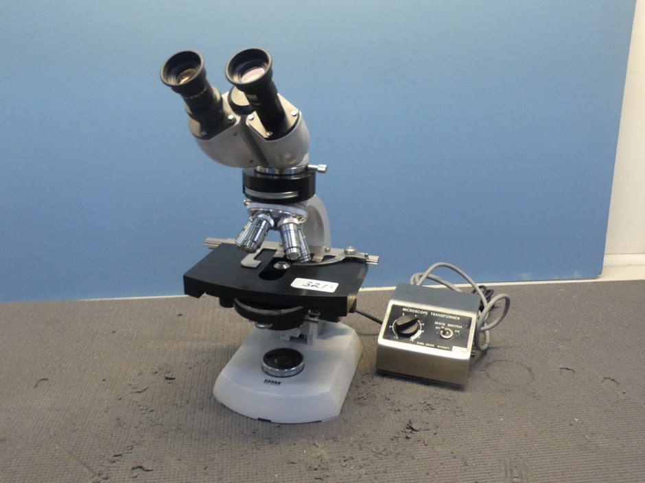 <p>Microscope Binocular</p>