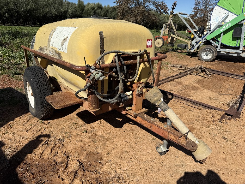 <p>Trailerable Sprayer</p>