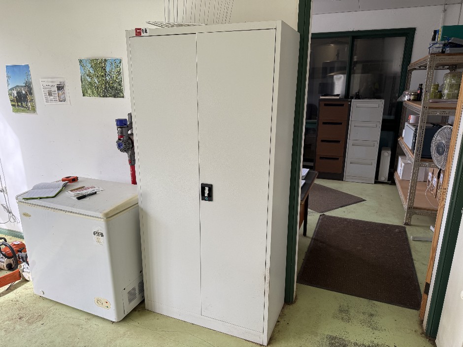 <p>2 Door Metal Cabinet</p>