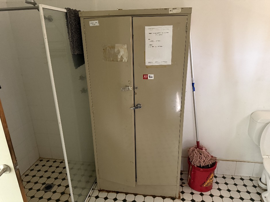 <p>2 Door Metal Cabinet</p>