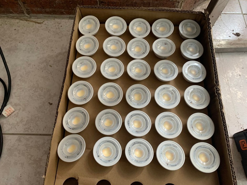 80 x Emerald Plant LED 5 Watt Dimmable Globes (Unused)