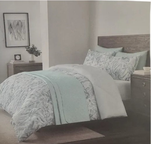 ADORN Home Comforter Queen 6 Piece Set, Green