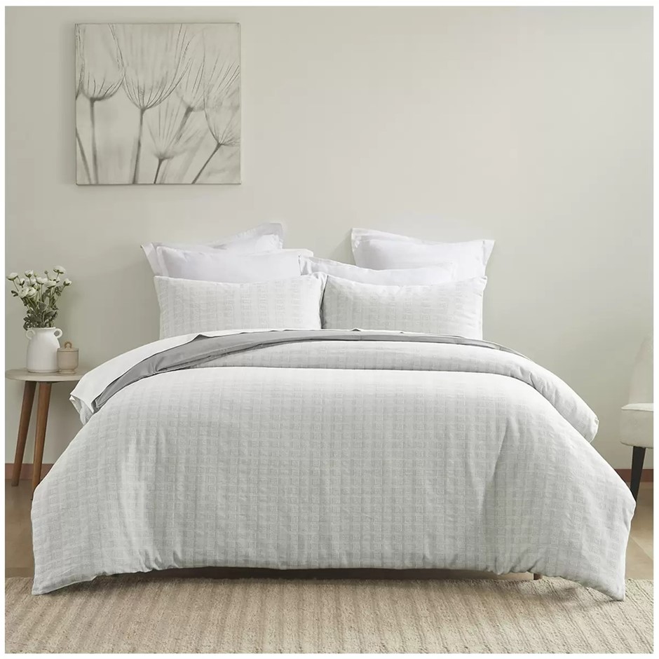 ISTORIA HOME 3pc Manhattan Quilt Cover Set, Queen, Chester.