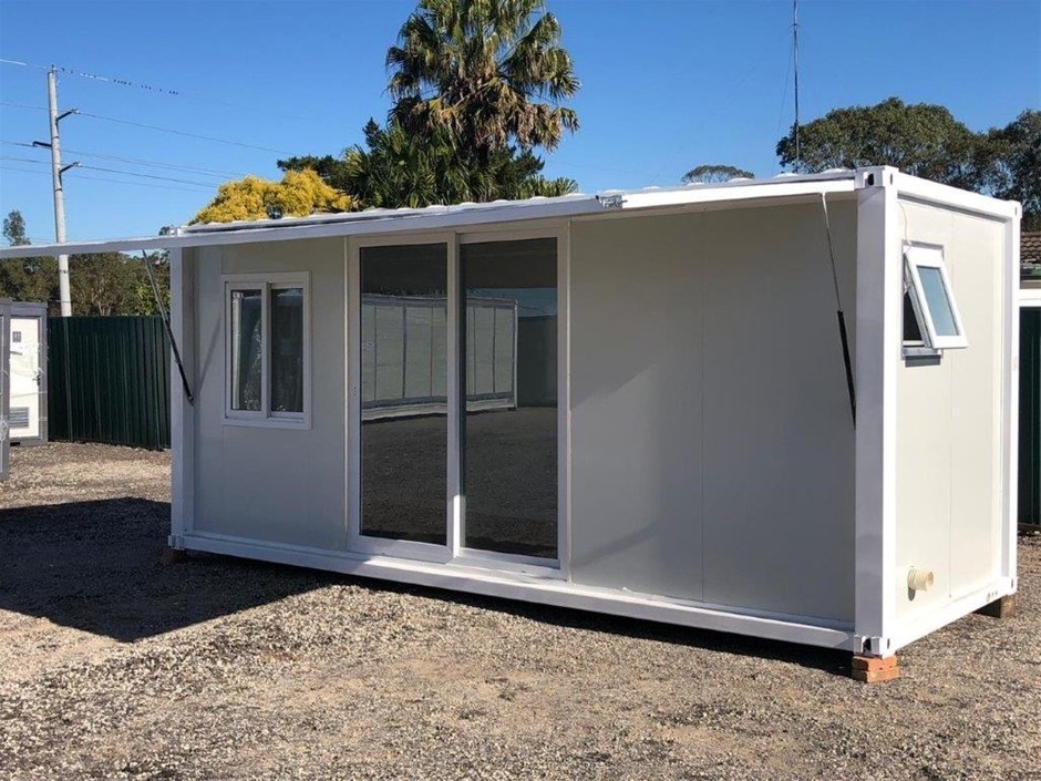 <p>20' Studio Container Home with Ensuite, Portable Building (Unused)</p>