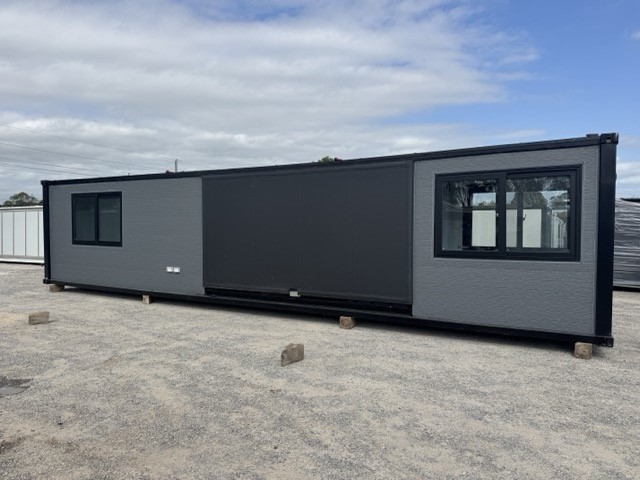 <p>40FT Container Home / Granny Flat with Awning & Deck (2 Bedroom) (Unused