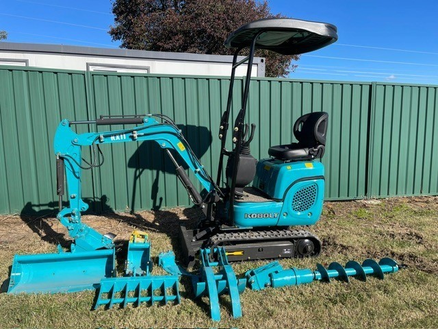 2025 KOBOLT KX11 Mini Excavator & Multiple Attachments (Unused)