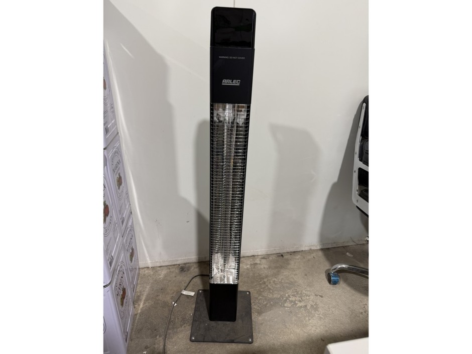 <p>Freestanding Infrared Heater</p>