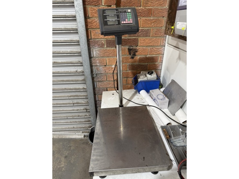 <p>Desktop Scale</p>