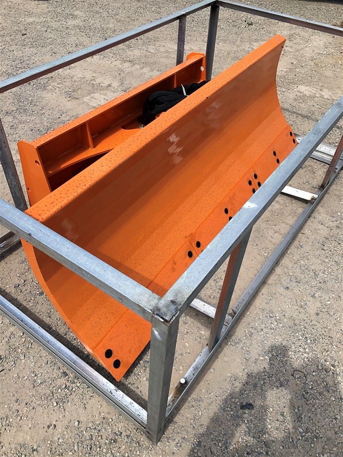 <p>2024 Levelling Blade - Suit Skid Steer (Unused)</p>