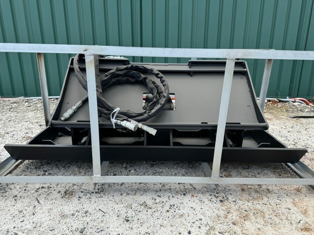 <p>2025 Skid Steer Plate Compactor (Unused)</p>
