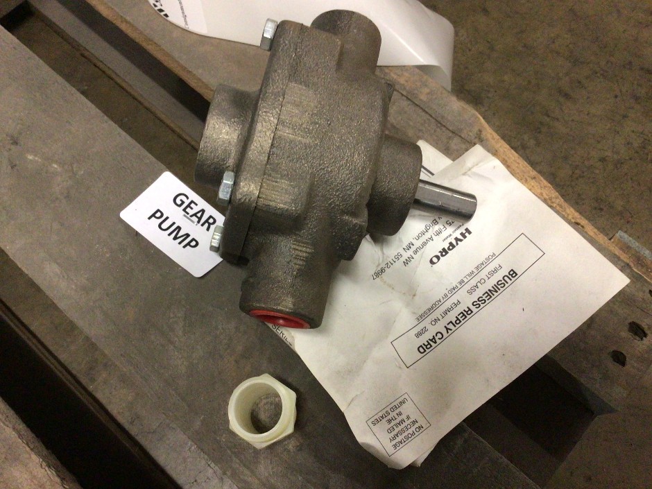 <p>Hypro Gear Pump</p>