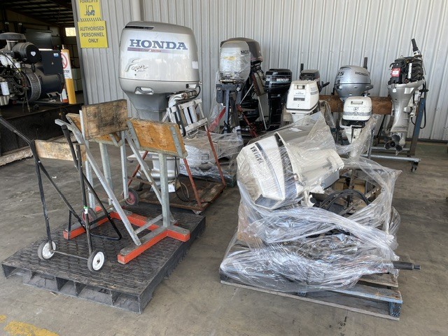 15 x Marine Outboard Engines