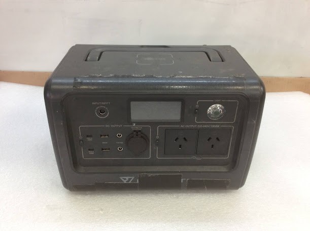 Bluetti EB70 Portable Power Station
