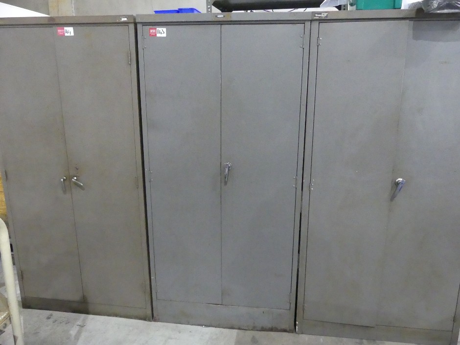 <p>2 Door Metal Cabinet</p>