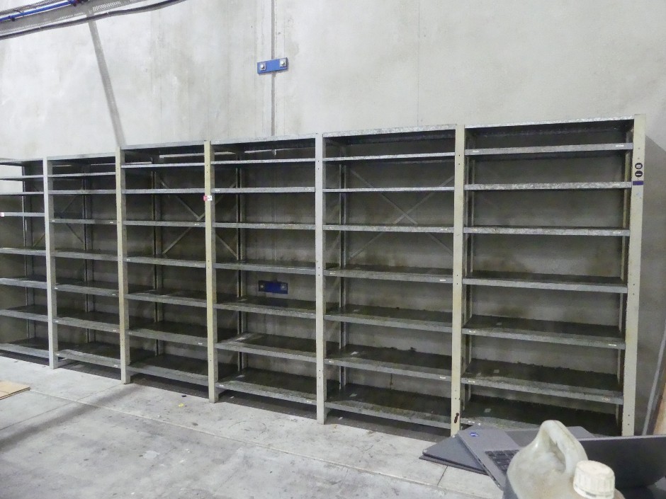 Shelving Unit (6 x Bays)