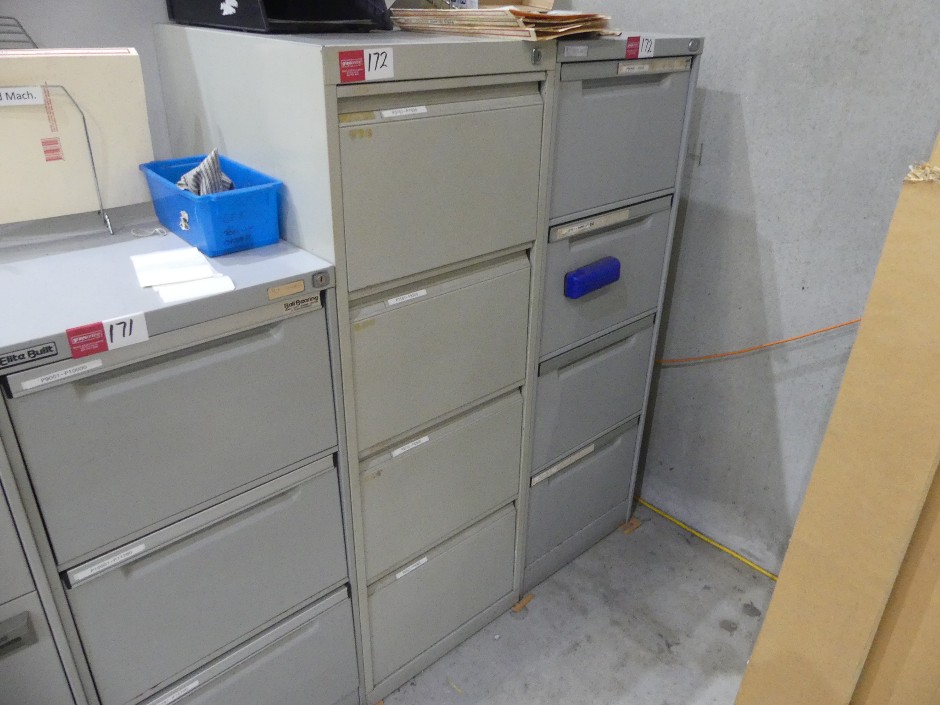 <p>4 Drawer Metal Filing Cabinets (Qty 2)</p>