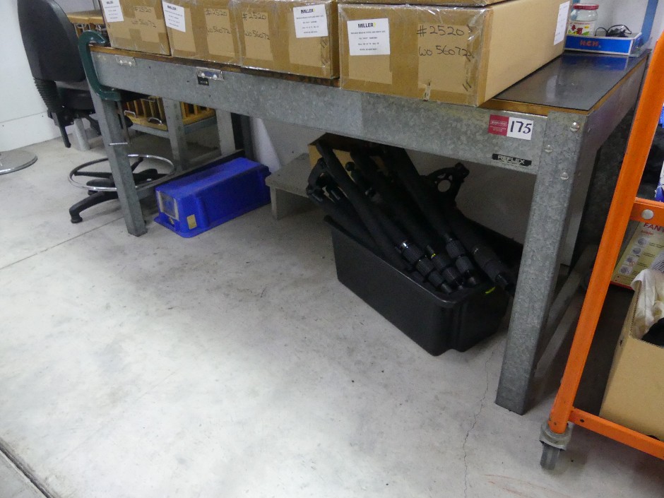 <p>Reflex Mega Bench Workshop Bench</p>
