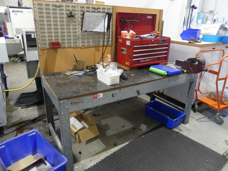 <p>Reflex Mega Bench Workshop Bench</p>