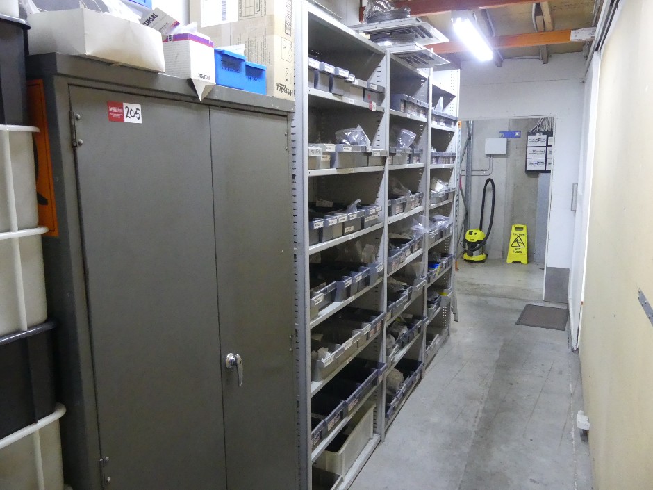 Shelving Unit (2 x Bays)