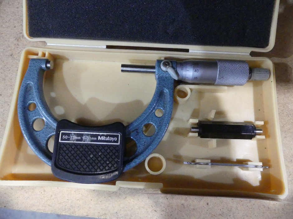 <p>Mitutoyo Outside Micrometers (Qty 1</p>