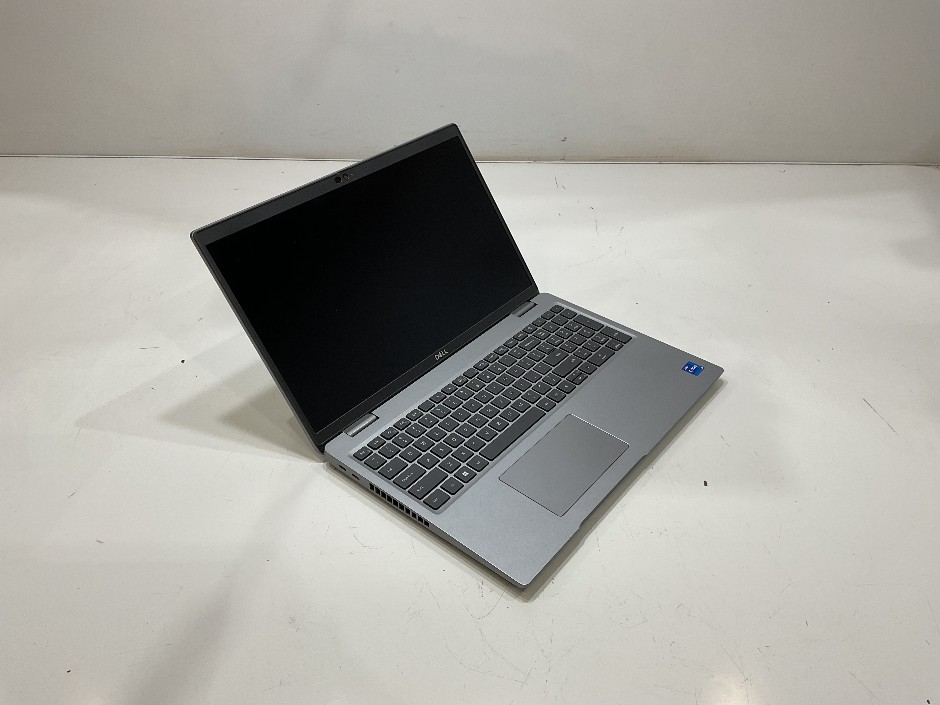 <p>DELL LATITUDE 5530</p>