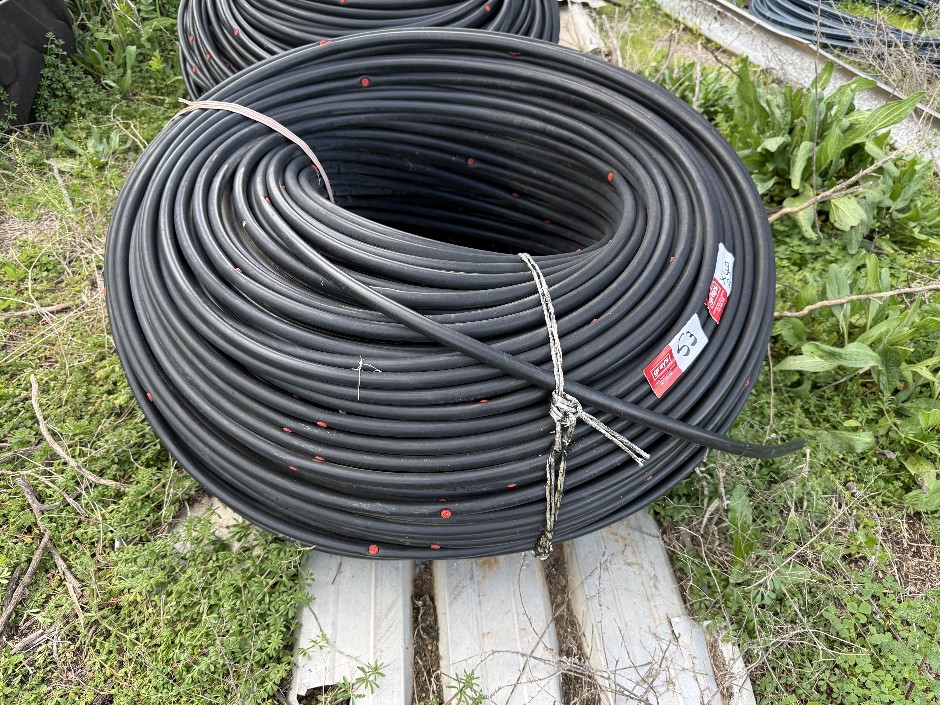 <p>Poly Drip Lines (Approx 40 Rolls)</p>