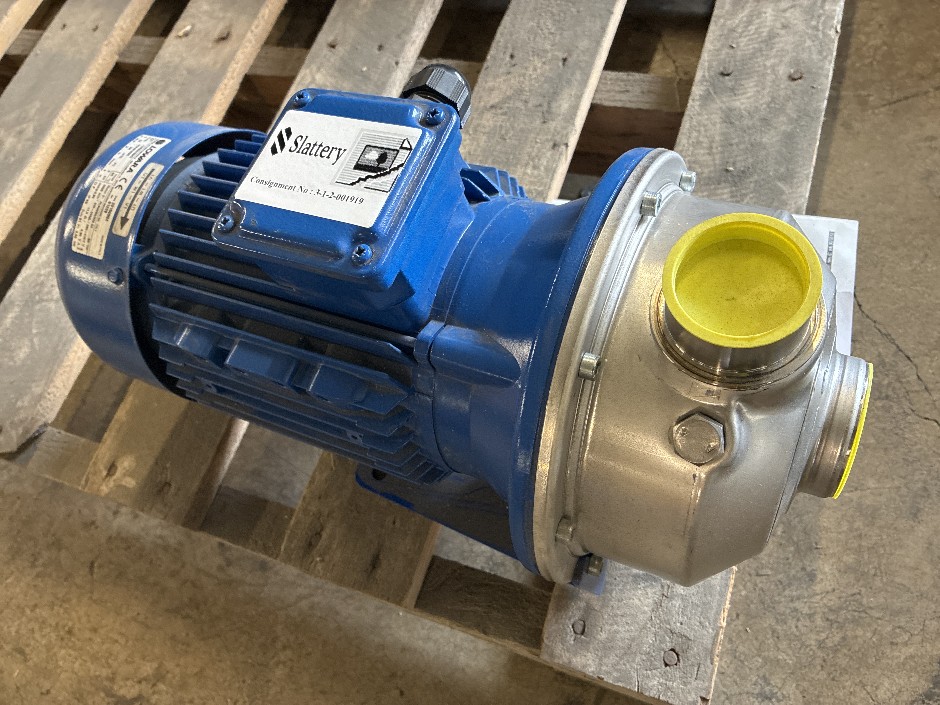<p>Lowara Centrifugal Pump</p>